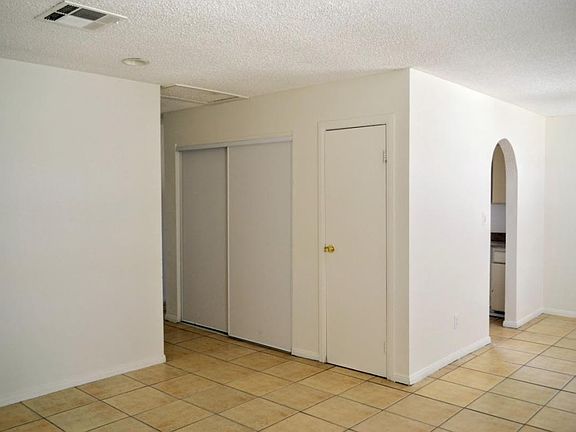 3rd image of 1904 Evelyn Ave