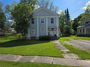 16 Dolbeer St, Perry, NY 14530