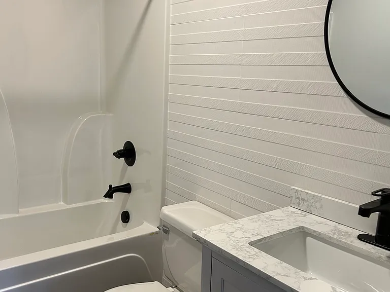 Hallway full bathroom