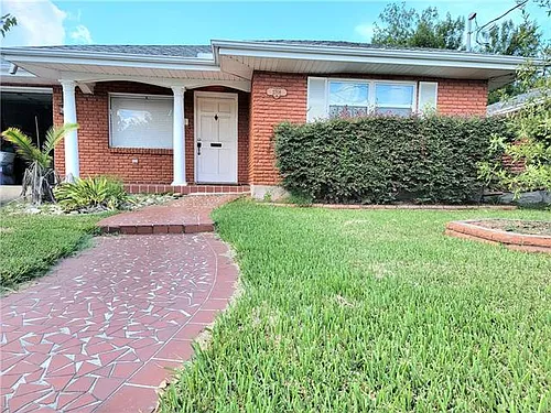2708 Taft Park Photo 1