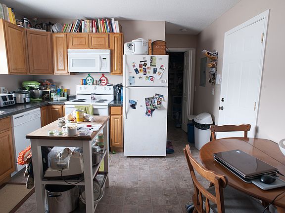2nd image of 1354 Shelby St APT 3