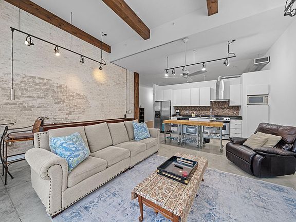 4th image of 1312 Live Oak St APT 109