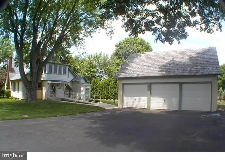 140 W Butler Ave #2
