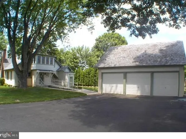 140 W Butler Ave Floor 2, Chalfont, PA 18914