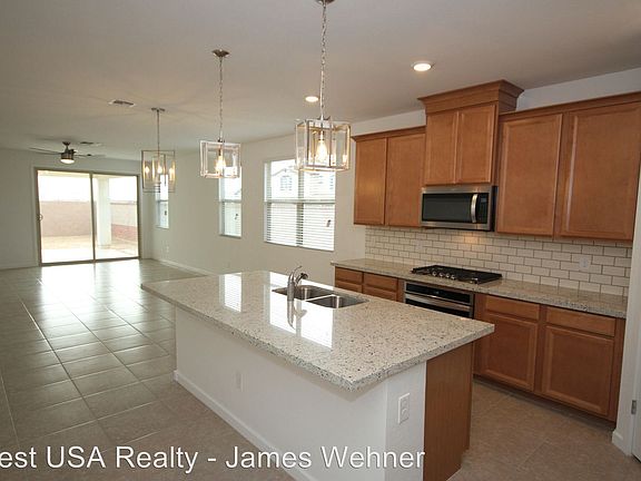 4th image of 14297 W Pershing St