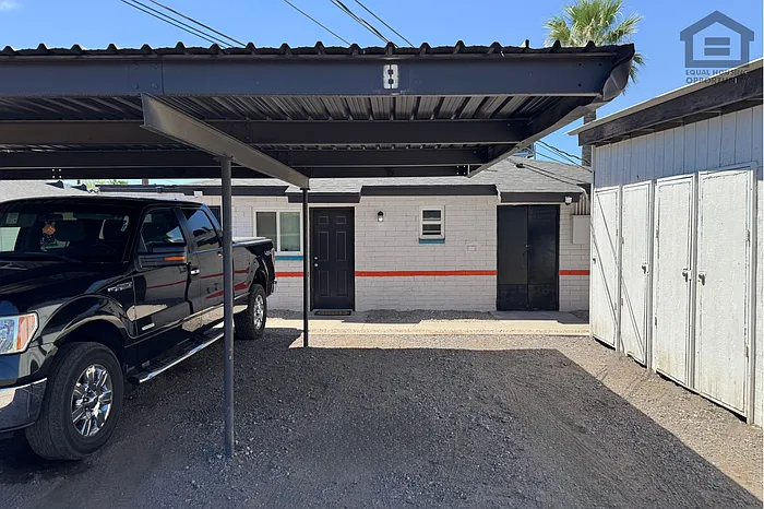 1342 E Willetta St #8 — Photo 25