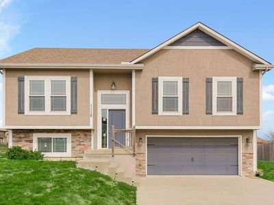 1112 SW 10th Ter, Oak Grove, MO, 64075