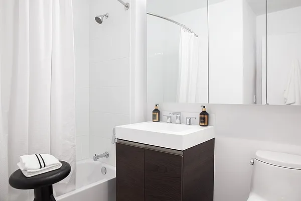 Rented by Tishman Speyer | media 3