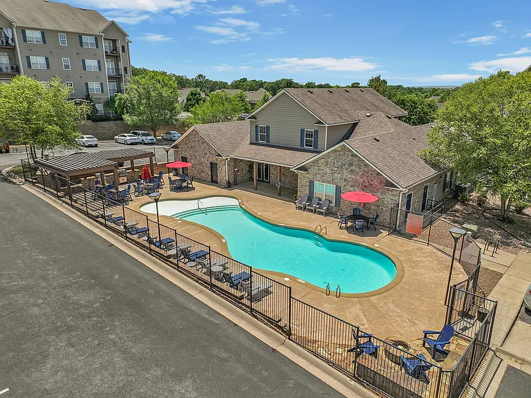 Mountain Ranch Apartments — Photo 44