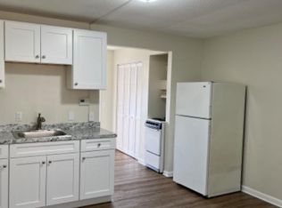 10 Belchertown Rd, Amherst, MA 01002