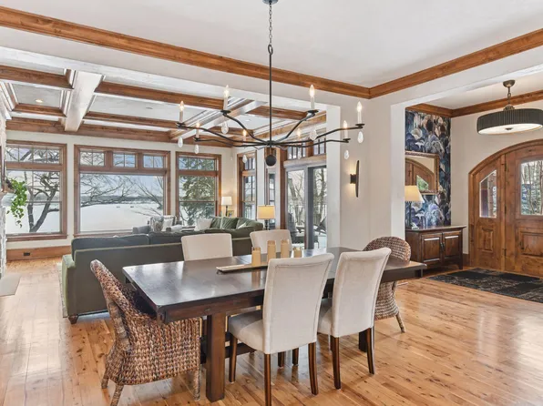 1300 Spruce Pl, Mound, MN 55364