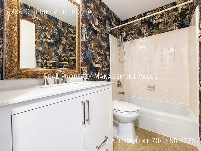 6236 Old Pineville Rd #A — Photo 18