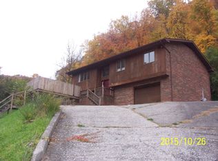 1082 Firebox Rd, Grundy, VA 24614