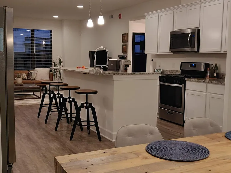 1250 Diamond Ct #C — Photo 10