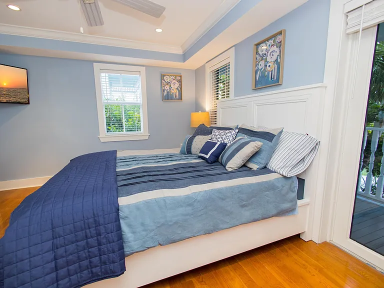 814 Ashe St — Photo 35