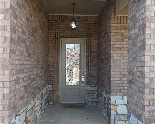 4th image of 3913 NE Realtree Dr