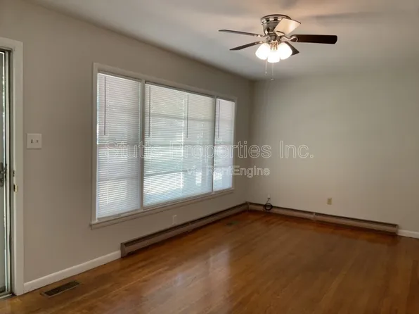 2402 Wellington St, Florence, AL 35630