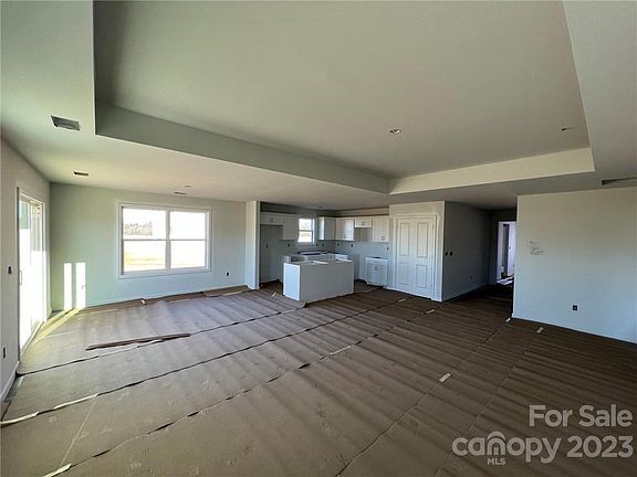 4th image of 111 Deno Dr
