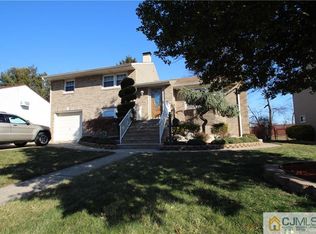 34 Cody St, Fords, NJ 08863