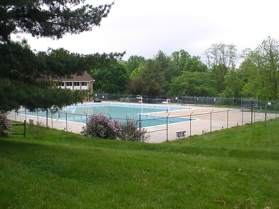 2nd image of 18500 Bay Leaf Way