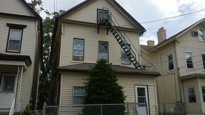 2nd image of 114 Orchard St