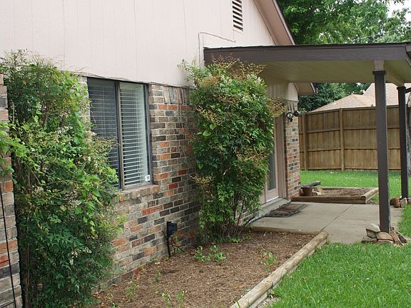 3rd image of 816 Middle Cove Dr