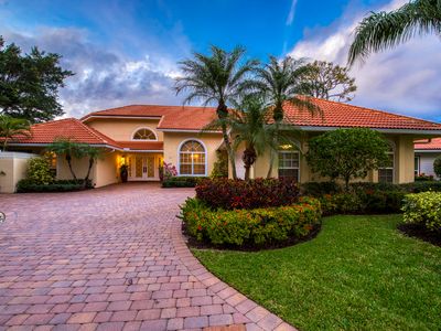 2 Aiden Court, Palm Beach Gardens, FL, 33418