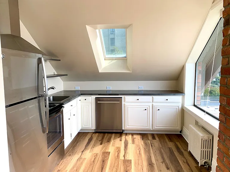 1 W Highland Dr #11 — Photo 12