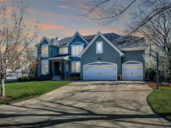 14705 Connell St, Overland Park, KS 66221