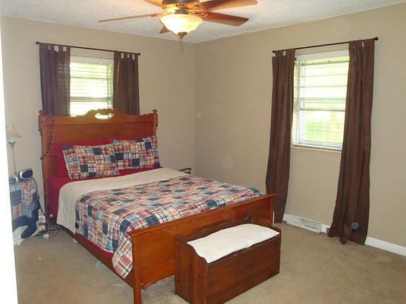3rd image of 1749 Scenic Dr