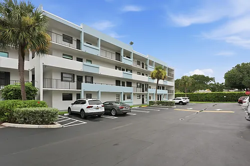 555 Banyan Tree Ln E #410 Photo 1 555 Banyan Tree Ln E #410 Photo 1