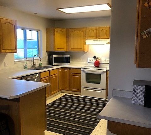 2nd image of 212 Wild Rose Ln