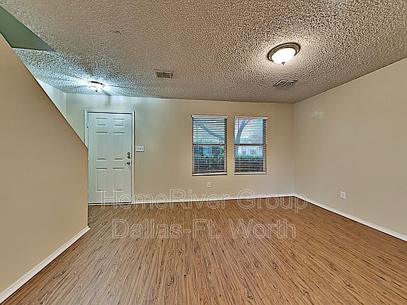 2nd image of 4516 Willow Way Dr
