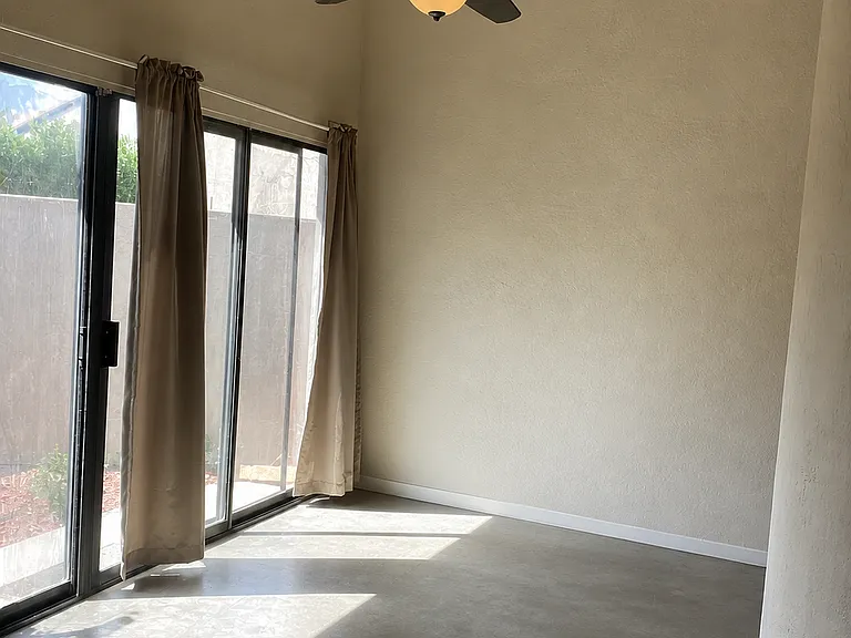246 E Pastime Rd — Photo 4