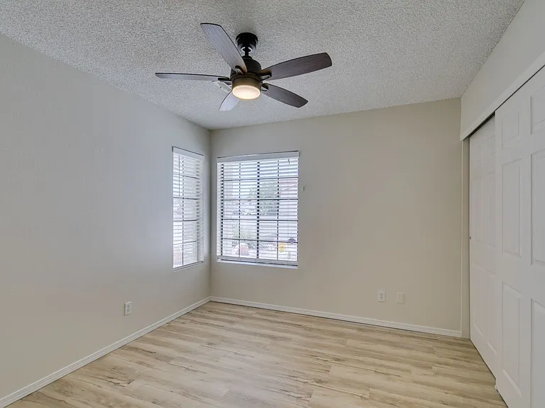 2842 Preciso Ln — Photo 19