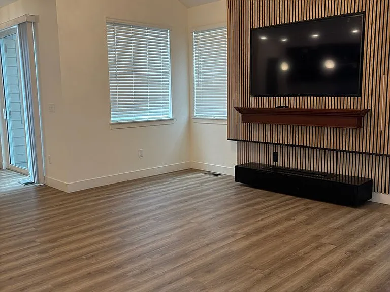 5063 McKinnon Ct — Photo 3