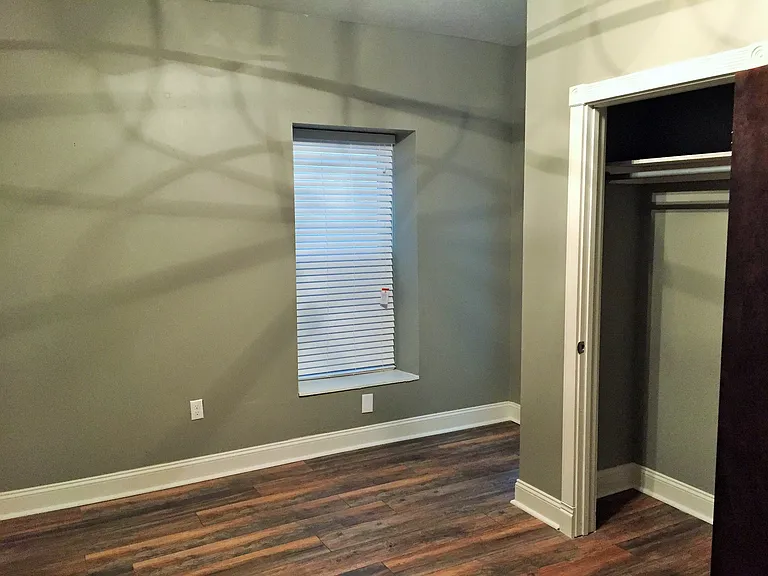 5719 E Liberty Blvd — Photo 16