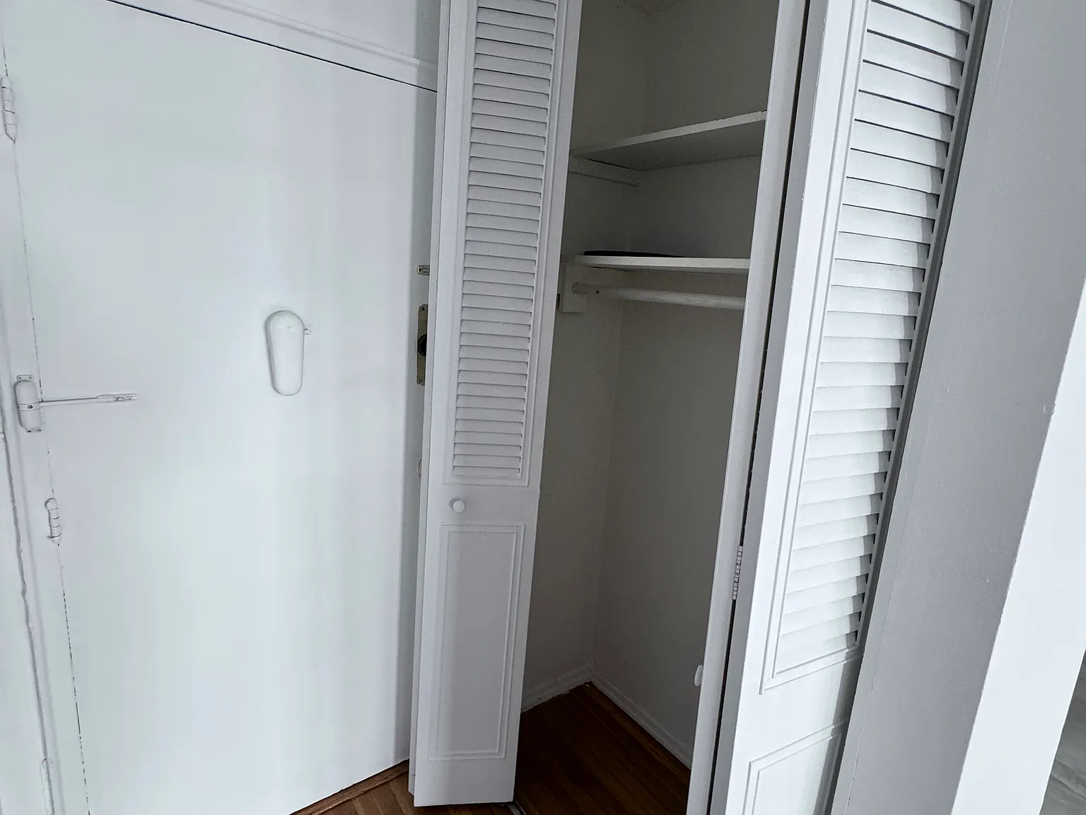 1 bed, 600 sqft, $2,200 — Photo 3