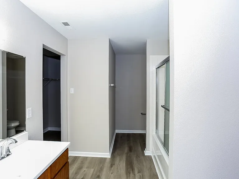 313 Ranlo Ave — Photo 10