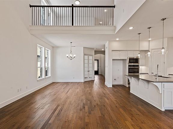 4th image of 3105 Saltwood Ct