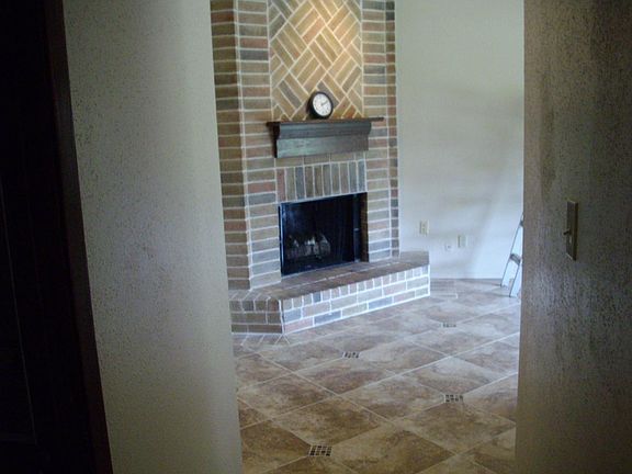 4th image of 8127 Sweetgum Trace Dr