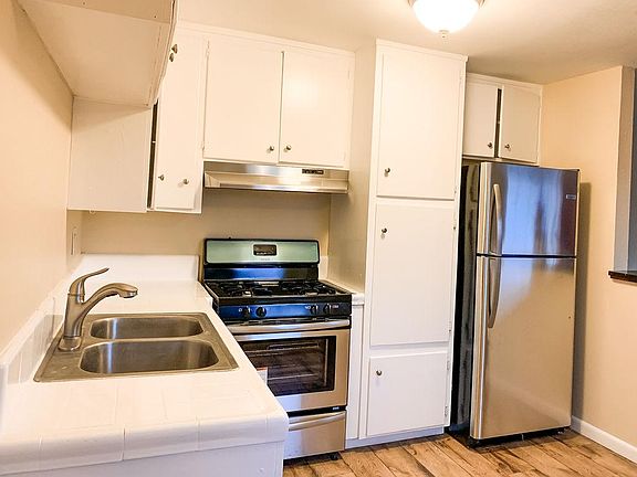 2nd image of 8486 Parkway Dr