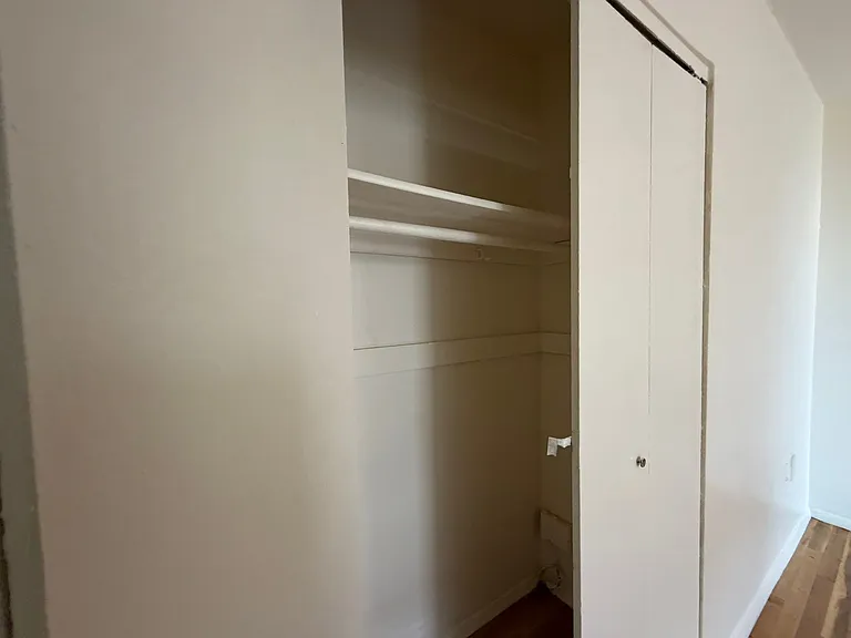 1264 Sheridan Ave #6F — Photo 9