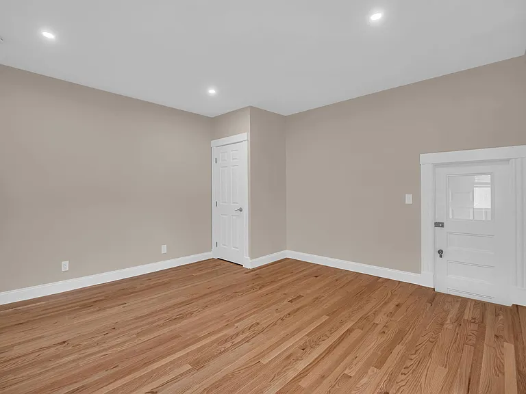 189 Glenwood St #2 — Photo 6