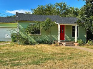 216 SW 8th St, Mineral Wells, TX 76067