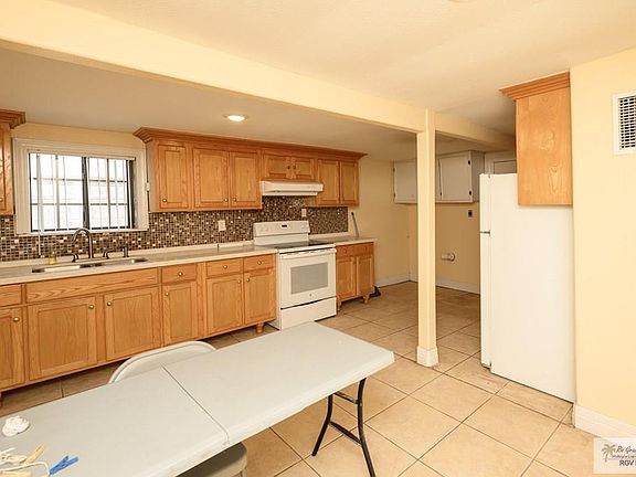 4th image of 115 Blanche St