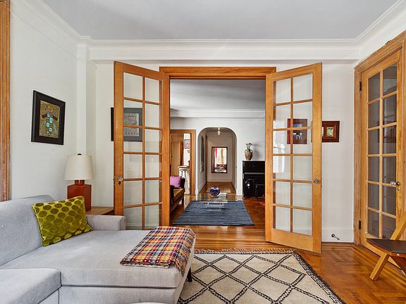 2nd image of 895 W End Ave APT 4C