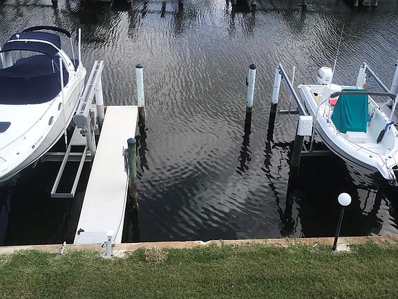 3rd image of 130 Breakers Ct