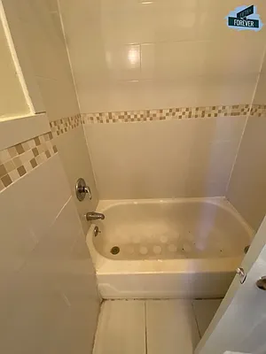 Rented by Fifth & Forever LLC | media 29