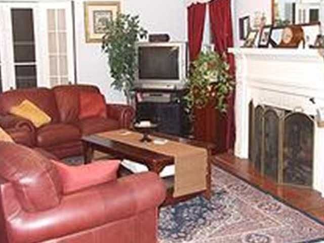2nd image of 102 Roe Ave